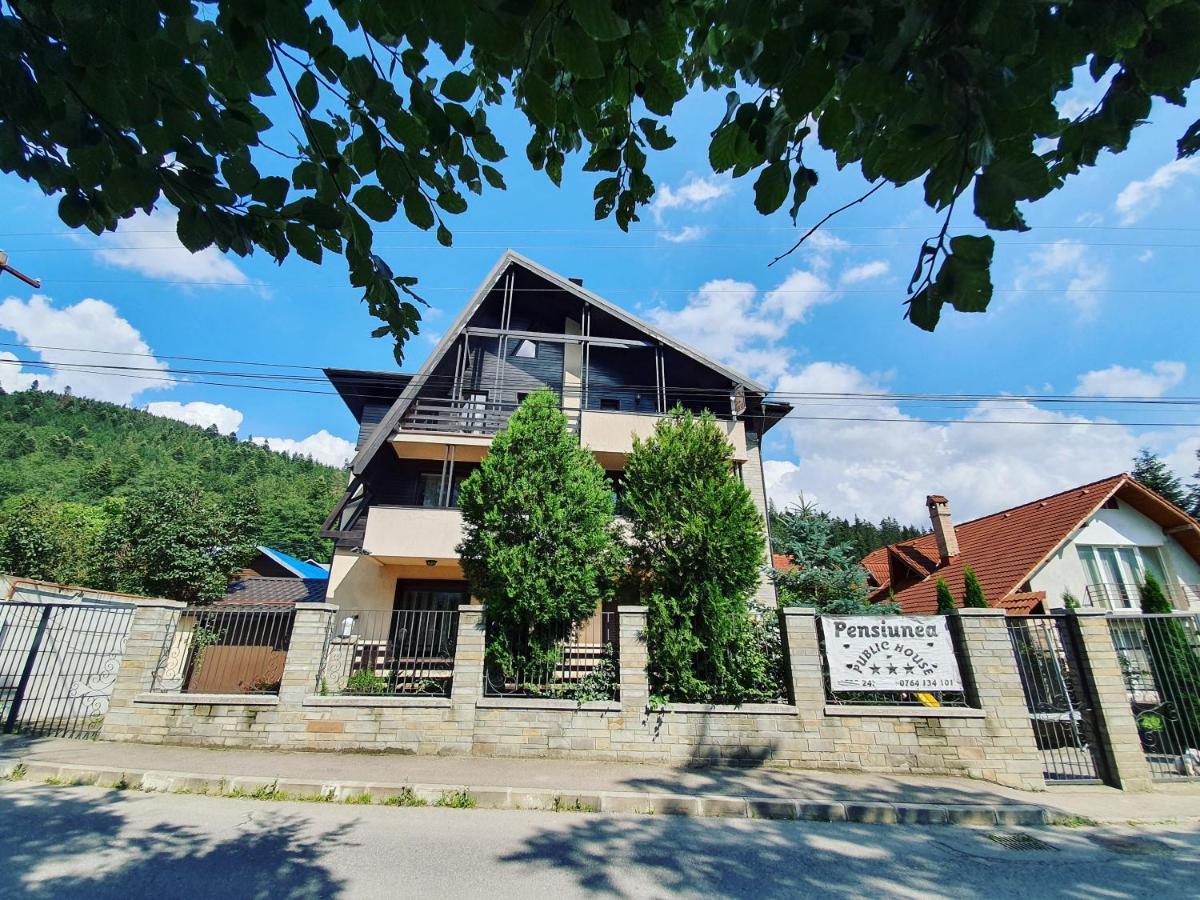 Pensiunea Public House Buşteni Extérieur photo