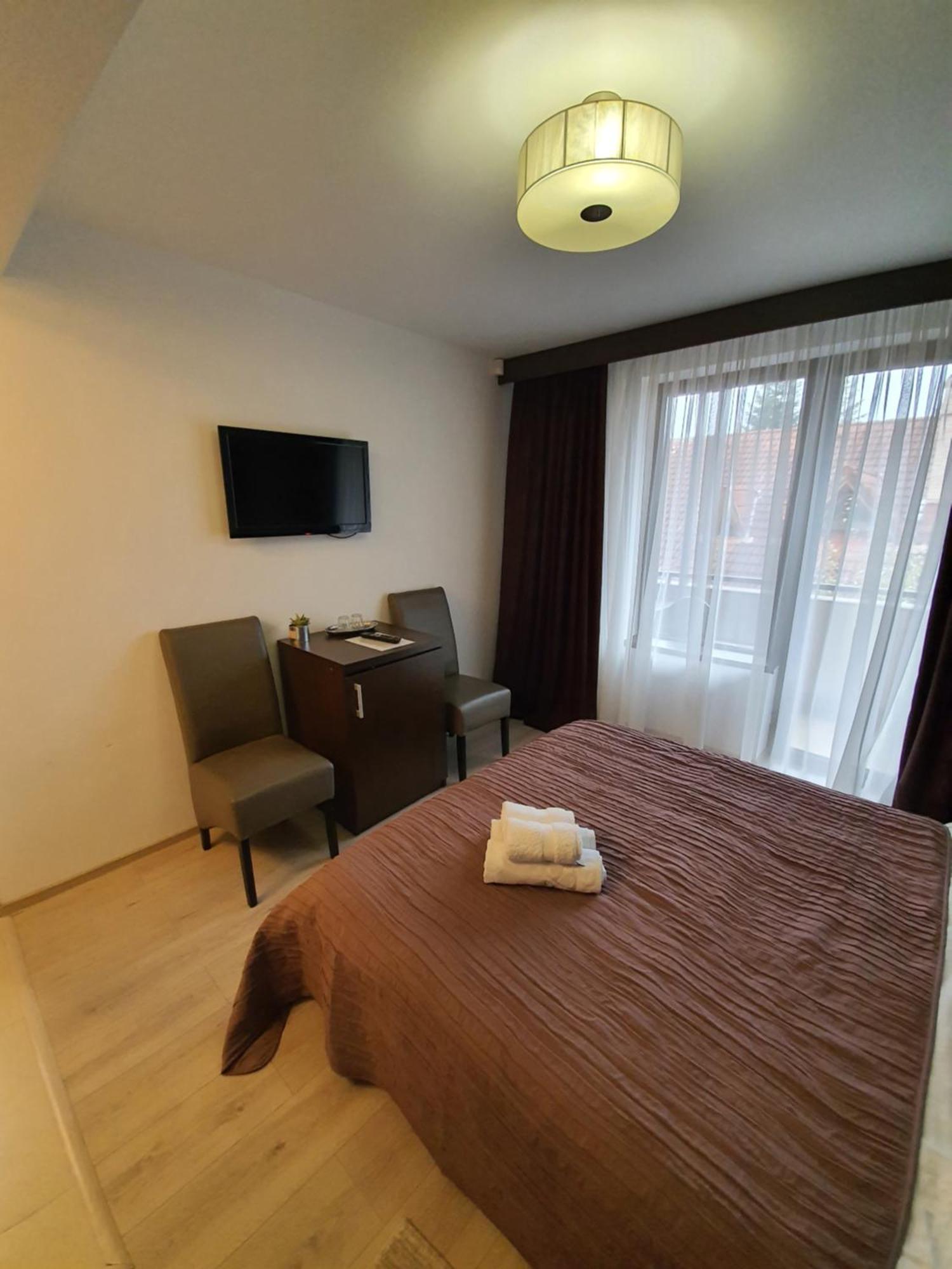 Pensiunea Public House Buşteni Chambre photo